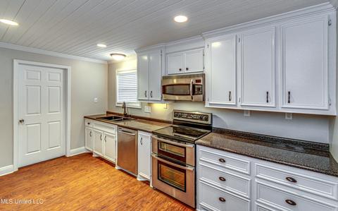 106 City Limits Rd, Brandon, MS 39042 photo 9
