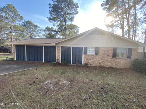 2006 Lake Trace Dr, Jackson, MS 39211 photo 4