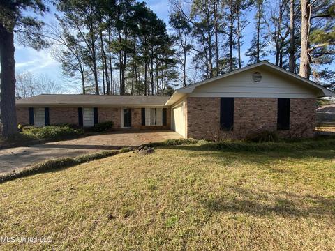 2006 Lake Trace Dr, Jackson, MS 39211 photo 1