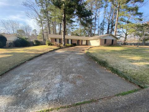 2006 Lake Trace Dr, Jackson, MS 39211 photo 2