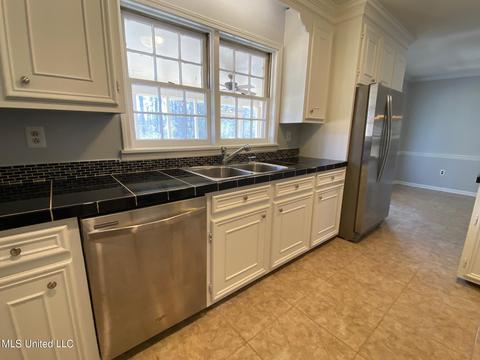 120 Pine Grove Dr, Florence, MS 39073 photo 6
