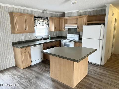 7801 Highway 614, Moss Point, MS 39562 photo 3