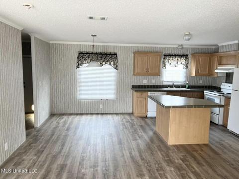 7801 Highway 614, Moss Point, MS 39562 photo 5
