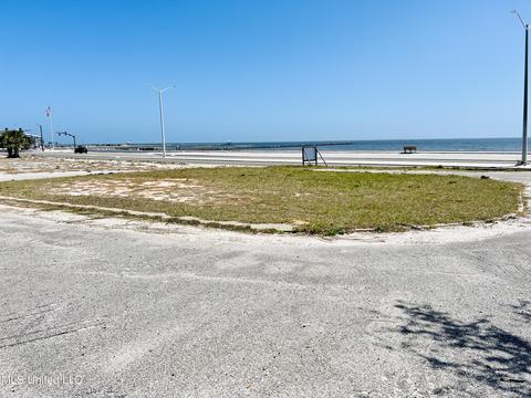 110 W Beach Blvd, Long Beach, MS 39560 photo 3