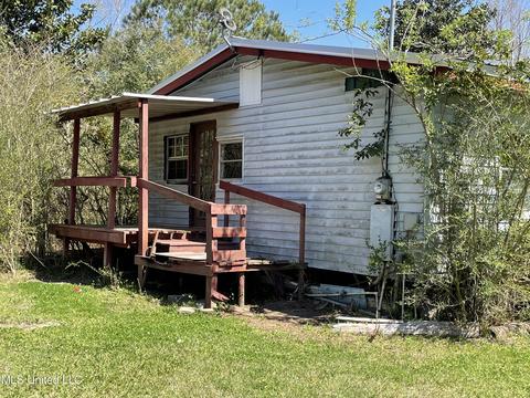 22060 Saucier Lizana Rd, Saucier, MS 39574 photo 3