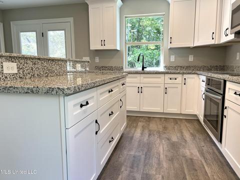 945 Makiki Dr, Diamondhead, MS 39525 photo 4