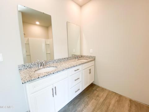 5708 Overland Dr, Biloxi, MS 39532 photo 8