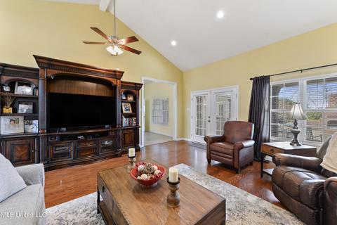 136 The Cedars, Lucedale, MS 39452 photo 8
