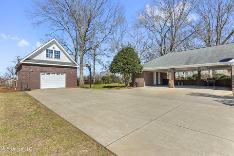 136 The Cedars, Lucedale, MS 39452 photo 3