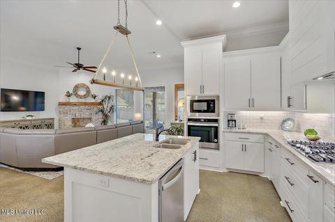655 Wild Horse Ln, Brandon, MS 39042 photo 9