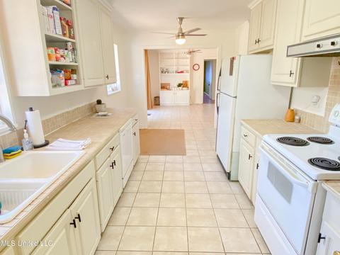 4306 Ridgewood Rd, Jackson, MS 39211 photo 4