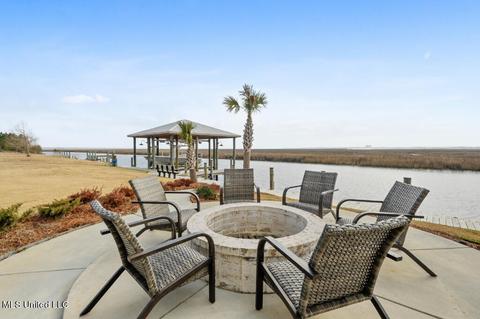 324 Puunani Pl, Diamondhead, MS 39525 photo 2