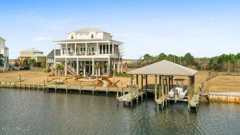 324 Puunani Pl, Diamondhead, MS 39525 photo 1