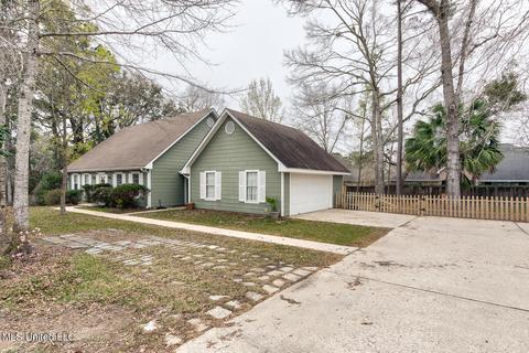 5427 E Diamondhead Dr, Diamondhead, MS 39525 photo 4