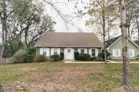 5427 E Diamondhead Dr, Diamondhead, MS 39525 photo 2