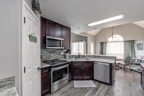 5427 E Diamondhead Dr, Diamondhead, MS 39525 photo 9