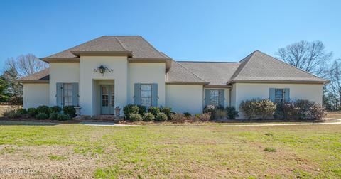 140 Browning Dr, Flora, MS 39071 photo 8