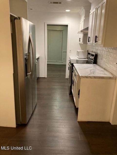 5825 Cypress Trl, Jackson, MS 39211 photo 8
