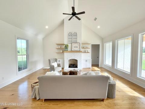 137 Landry Dr, Brandon, MS 39047 photo 9