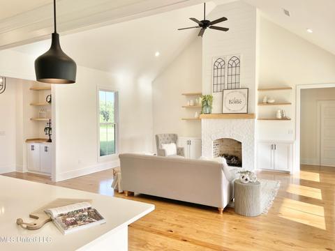 137 Landry Dr, Brandon, MS 39047 photo 13