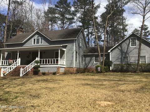 416 Springwood Cir, Terry, MS 39170 photo 1