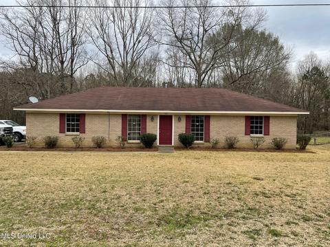 519 Weems Dr, Canton, MS 39046 photo 1