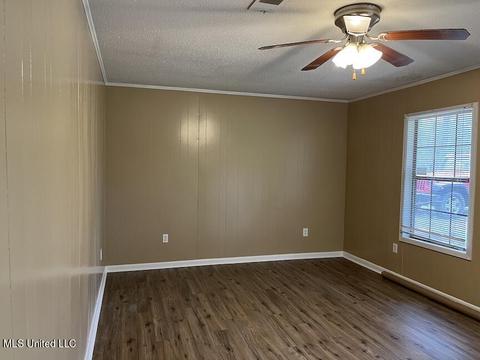 320 Elmer Ave, Wiggins, MS 39577 photo 4
