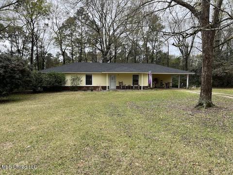 320 Elmer Ave, Wiggins, MS 39577 photo 1