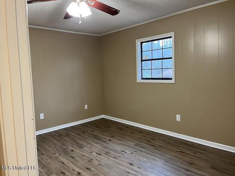320 Elmer Ave, Wiggins, MS 39577 photo 9