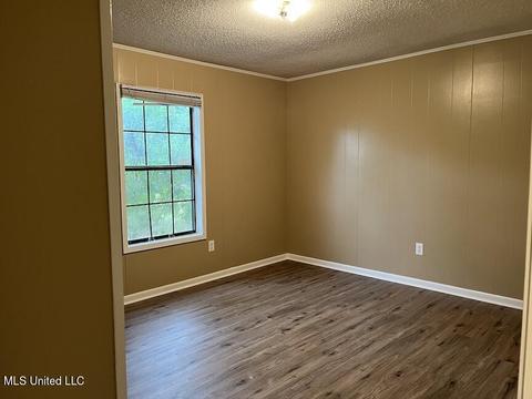 320 Elmer Ave, Wiggins, MS 39577 photo 8