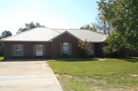 10099 Bald Eagle Dr, Biloxi, MS 39532 photo 1