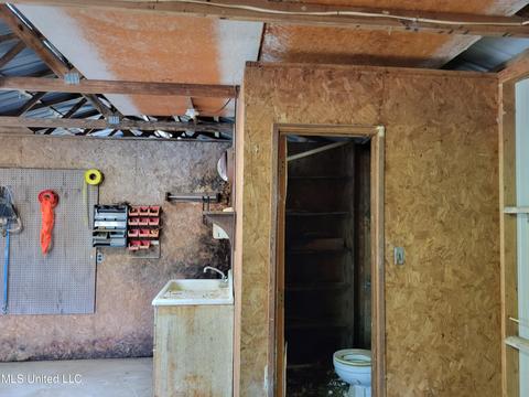 10076 Leno Rd, Biloxi, MS 39532 photo 5