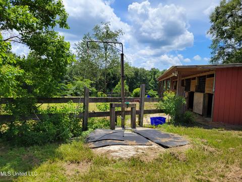 10076 Leno Rd, Biloxi, MS 39532 photo 9