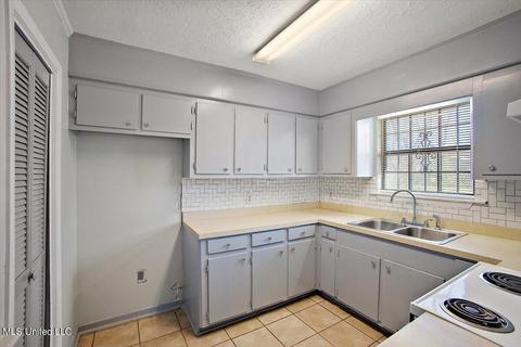 328 Myer Ave, Jackson, MS 39209 photo 12