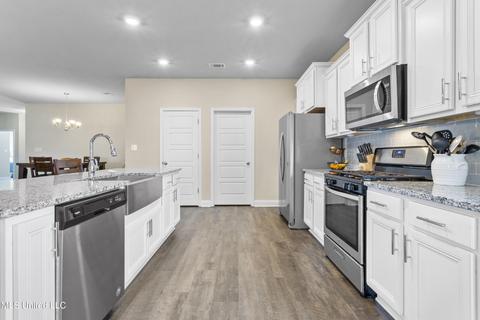 4000 Lighthouse Dr, Long Beach, MS 39560 photo 14