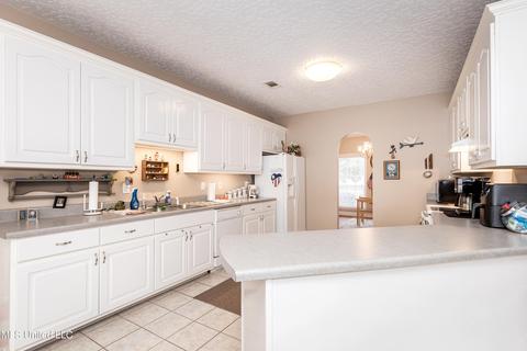 22105 Ellis Hamilton Rd, Moss Point, MS 39562 photo 19