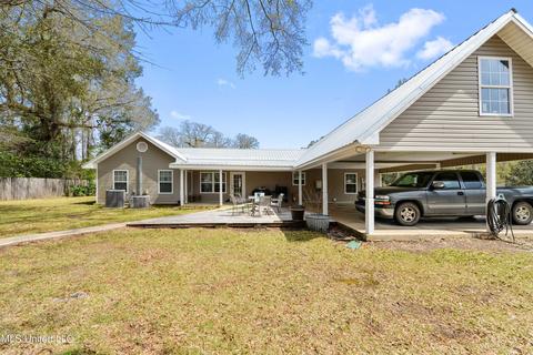 17425 Della Roper Rd, Moss Point, MS 39562 photo 4