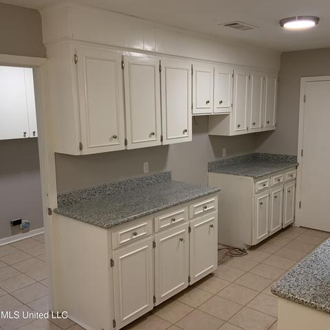 5245 Brookview Dr, Byram, MS 39272 photo 17