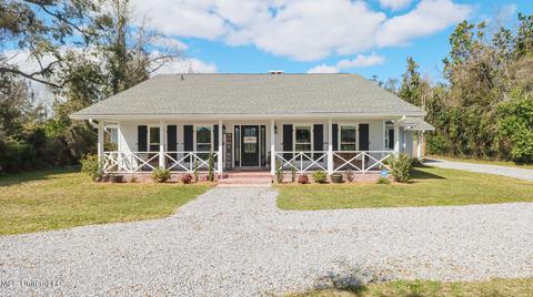 1579 E Second St, Pass Christian, MS 39571 photo 2