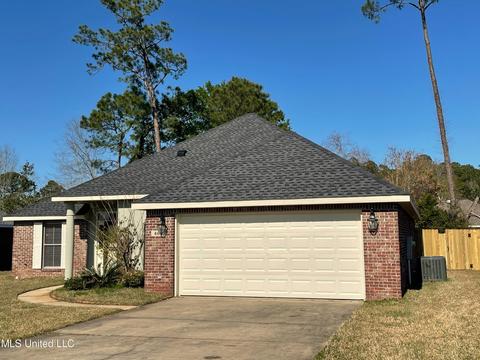 464 Pinecrest Cir, Long Beach, MS 39560 photo 1