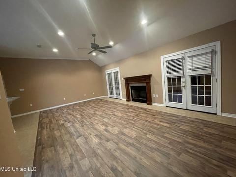 464 Pinecrest Cir, Long Beach, MS 39560 photo 3