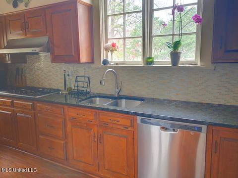 1205 Rosehill Cir, Jackson, MS 39202 photo 13