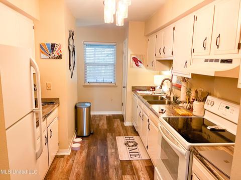 251 Highpoint Dr, Diamondhead, MS 39525 photo 2