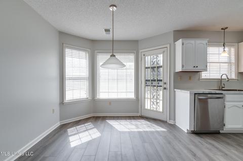9819 Michael Lee Cv, Olive Branch, MS 38654 photo 8