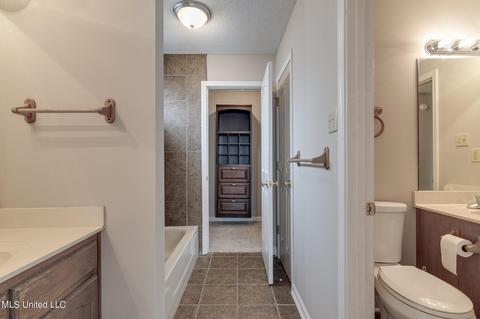 9819 Michael Lee Cv, Olive Branch, MS 38654 photo 14