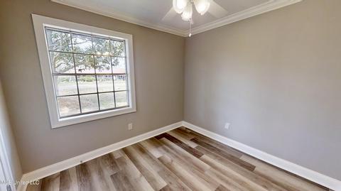 104 NE Colonial Dr, Magee, MS 39111 photo 7