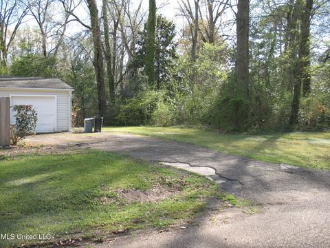 4043 Hawthorn Dr, Jackson, MS 39206 photo 6