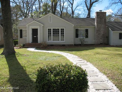 4043 Hawthorn Dr, Jackson, MS 39206 photo 1