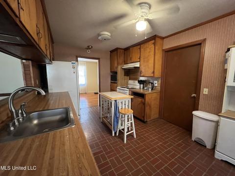 5546 Pine Lane Dr, Jackson, MS 39211 photo 9