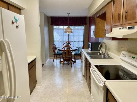 405 Highpoint Dr, Diamondhead, MS 39525 photo 8